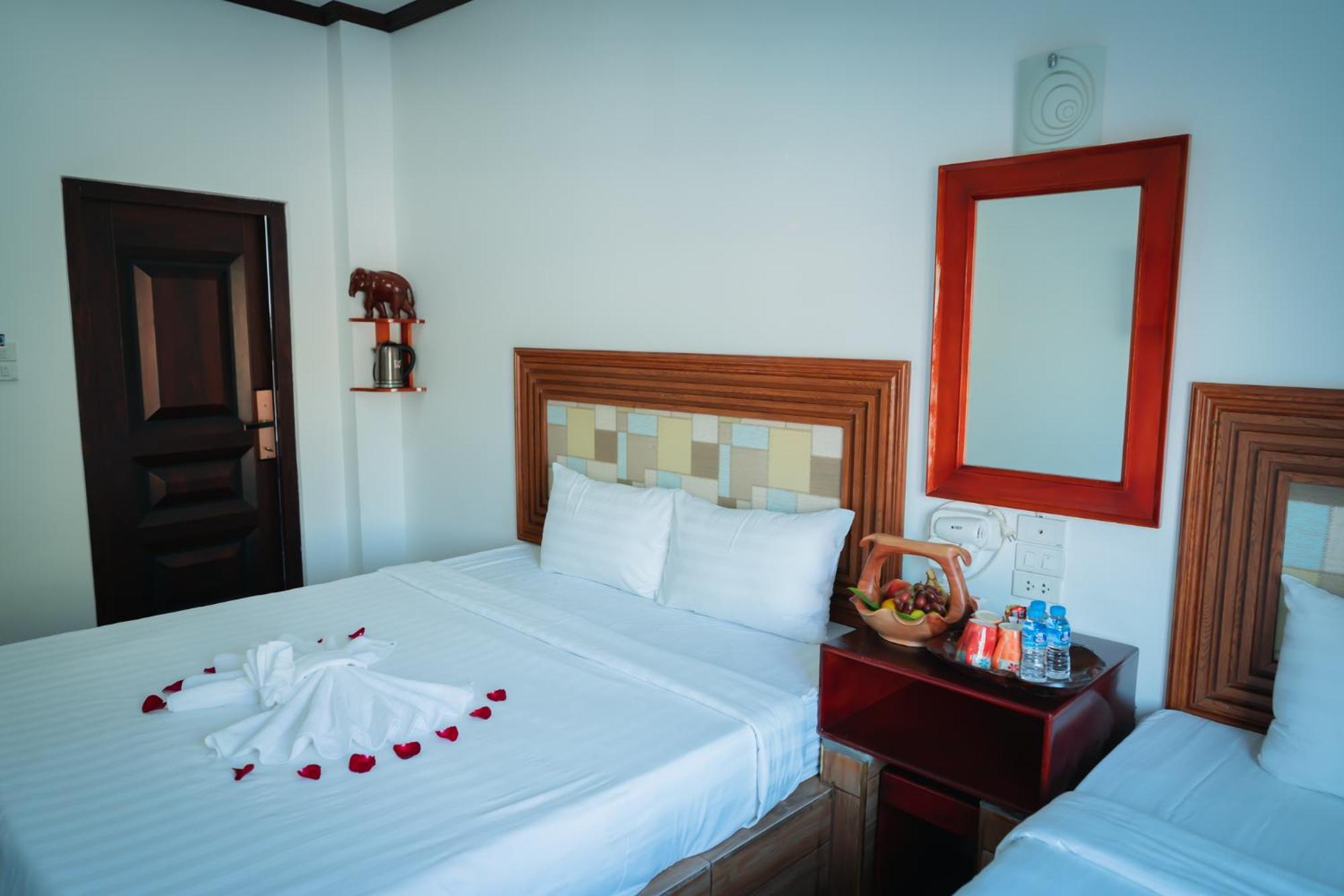 Vientiane Ruby Riverside Hotel Kültér fotó